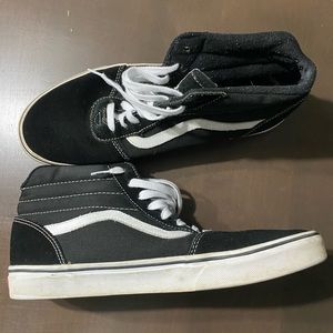 Men’s vans off the wall high tops size 10.5 black and white